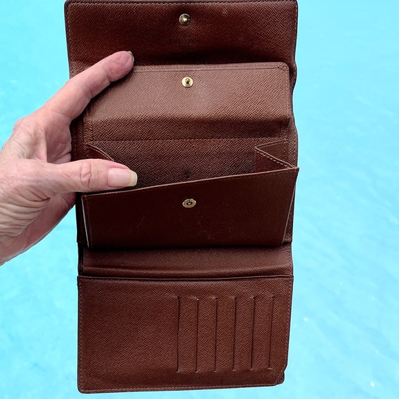 Authentic LOUIS VUITTON Vintage Unisex Signature Wallet - Picture 5 of 12